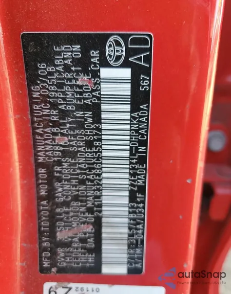 2006 Toyota Corolla Matrix Base z USA, uszkodzony, nr VIN 2T1LR32E86C558173